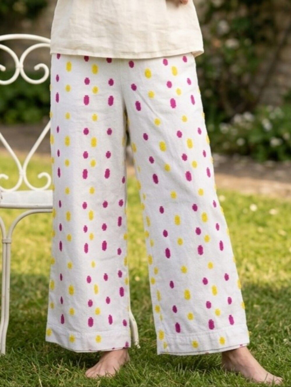 🔹️Anthropologie Cream w/Pink & Yellow Dot Wide Leg Cropped Pants Size 10